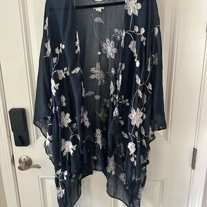 Demdaco Navy Floral Tunic